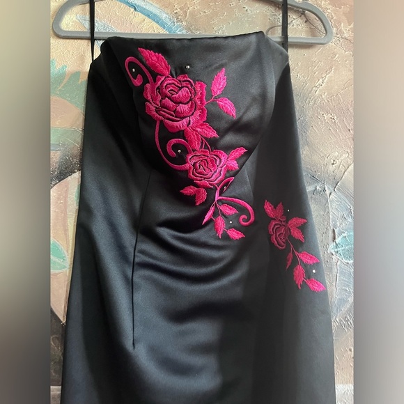 Jessica McClintock Gunne Sax Vintage Black Satin Floral Embroidered Forma Gown - Picture 5 of 12